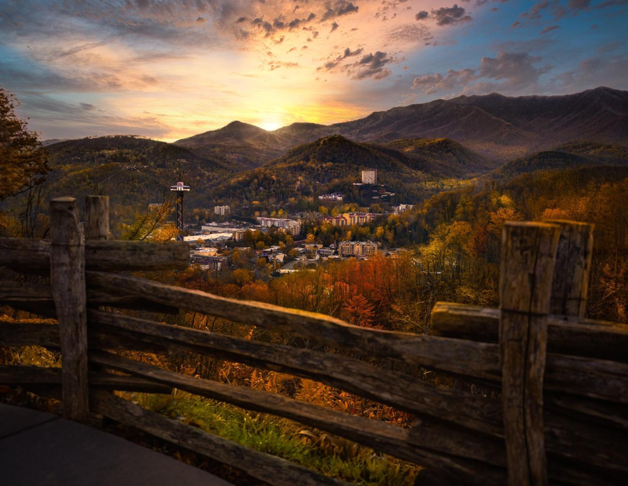 A Stones Throw, You Get 1089 Free Attraction Tickets Per Paid Day, Dollywood And Much More! Піджен-Фордж Екстер'єр фото